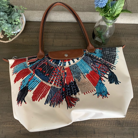 longchamp massai medium